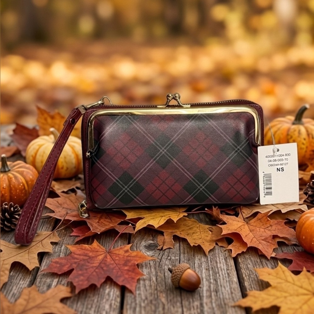 NWT Red & Black Plaid Diamond Kiss-Lock Clutch Wristlet - Picture 2 of 4